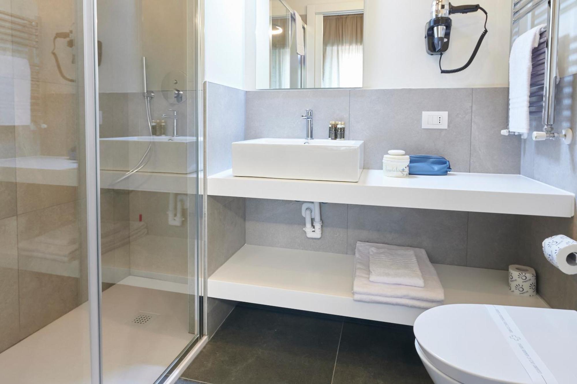 White Ribbon Hotel Milánó Kültér fotó
